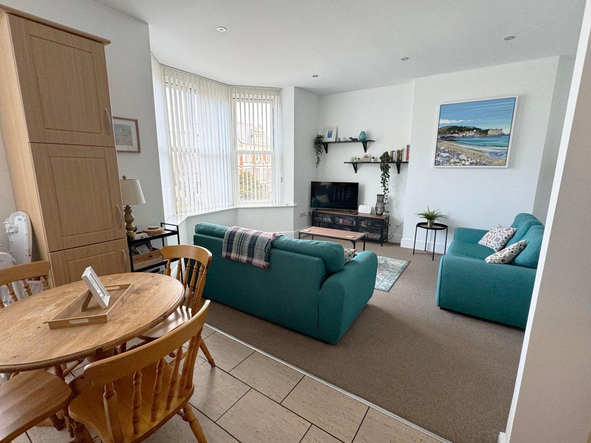 Private Parking, Central Llandudno, King Bed With Ensuite At Clement Lodge Екстер'єр фото